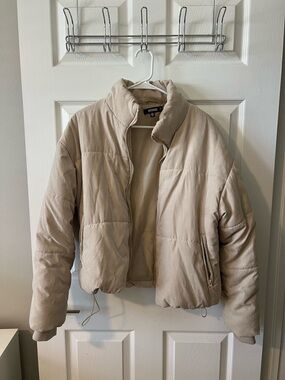 Missguided Beige Cropped Puffer Jacket